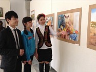 В Нукусе проходит выставка «Отражение жизни»