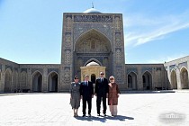 Ўзбекистон ва Туркия президентлари Бухоронинг диққатга сазовор жойларини кўздан кечирдилар 