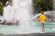 На всей территории Узбекистана в пятницу сохранится жаркая погода