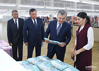 Мирзиеев ознакомился с деятельностью предприятия «Xon tex city» в Ханабаде