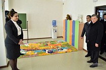 Мирзиеев посетил Центр молодежи в Бухаре