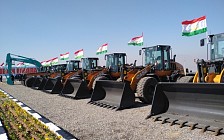 Япония передала Таджикистану дорожное оборудование на $17 млн