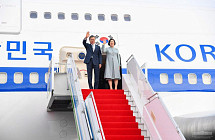 Президент Южной Кореи прибыл в Ташкент