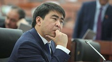 Правительство Кыргызстана не принимает никаких мер для борьбы с контрабандой ГСМ из Казахстана – депутат