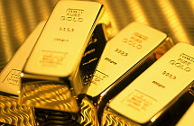 Цена на золото по итогам вечернего межбанковского фиксинга в Лондоне в пятницу повысилась