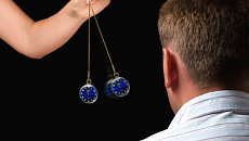 Предполагаемых «мошенников-гастролеров» из Узбекистана подозревают в обмане алматинских пенсионеров с помощью гипноза