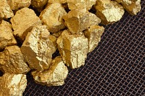 Золото подешевело по итогам вечернего межбанковского фиксинга в Лондоне в среду