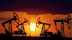 Цены на нефть незначительно повысились на ведущих мировых биржах