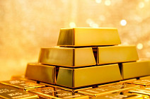 Цена на золото по итогам вечернего межбанковского фиксинга в Лондоне во вторник понизилась