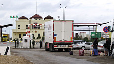 Душанбе просит Туркменистан пропустить таджикские фуры на границах с Ираном и Узбекистаном