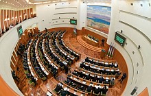 Ўзбекистон Сенати 2019 йилги давлат бюджетии ЯИМ 1,1% тақчиллик билан тасдиқлади 