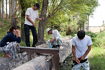 В Кыргызстане растет женский алкоголизм и токсикомания среди подростков 