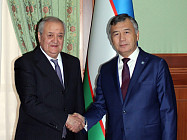 Посол Кыргызстана вручил копии верительных грамот министру иностранных дел Узбекистана