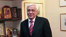 Шавкат Мирзиеев поздравил президента Греции