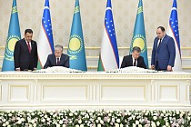 Узбекистан и Казахстан подписали около 10 документов по сотрудничеству в различных сферах