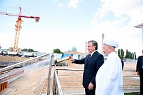 Президент Узбекистана заложил первый камень Центра исламской цивилизации