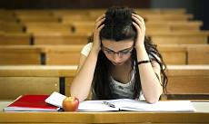 В Узбекистане предложили взимать с абитуриентов специальный сбор за участие на экзаменах
