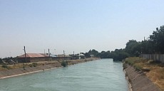 В Ошской области ищут мужчину и женщину, упавших в Ферганский канал