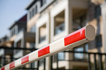 Россиянин пытался не законно перевезти через границу РК трех граждан Узбекистана