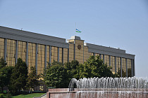 Мирзиеев внес изменения в структуру Кабмина