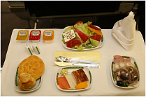 НАК обновила сервис и бортовое питание для пассажиров бизнес класса