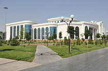 В Узбекистане проходит выставка к 105-летию ученого-химика Малика Набиева