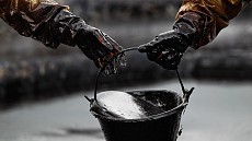 Цены на нефть на мировых биржах понизились