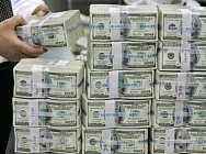 За первые четыре месяца Центробанк Узбекистана продал на рынке почти $1 млрд