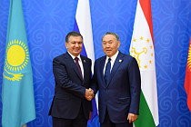 Назарбаев поздравил президента Узбекистана с днем рождения