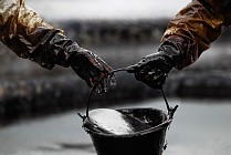 Цены на нефть снизились на ведущих мировых биржах