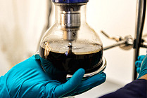 Нефть незначительно подешевела на ведущих мировых биржах