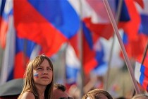 Большинство опрошенных россиян довольны жизнью и положительно оценивают положение в стране – опрос