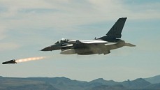 Израильская авиация нанесла массированные удары по целям в секторе Газа