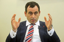 Владелец МКБ решил купить последнюю государственную страховую компанию в РФ