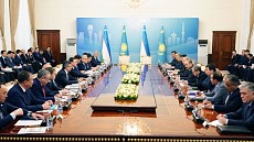 Узбекистан и Казахстан подписали соглашения на $500 млн