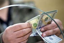 Курс доллара в Узбекистане превысил 8300 сумов
