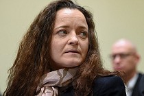 Неонацистку в Германии приговорили к пожизненному заключению