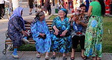 В рейтинге уважения пожилых Узбекистан поделил первенство с Венгрией