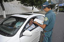 С 1 июля 2019 года сотрудников ДПС Узбекистана обязали носить нательные камеры