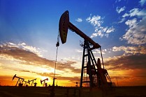 Мировые цены на нефть незначительно снизились